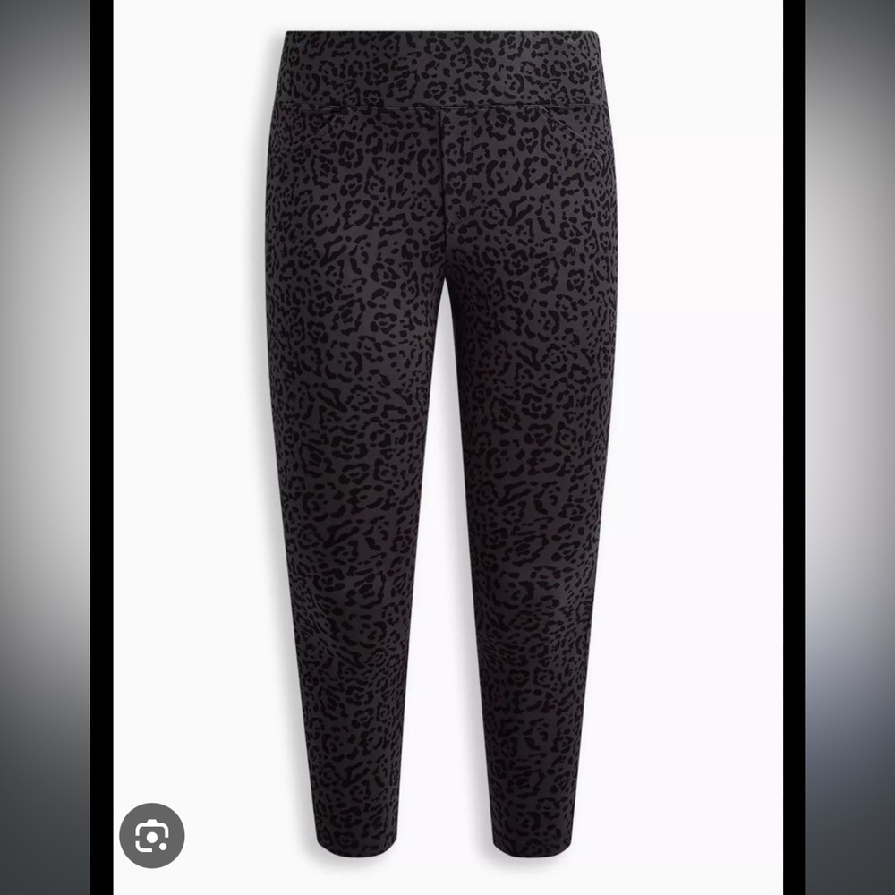 Torrid Pixie Pull On Velvet Leopard Print Legging… - image 1